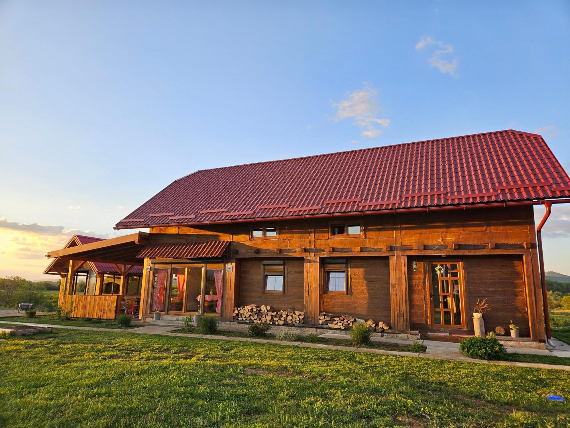 Ruralna Kuca Za Odmor Lika Villa Lovinac  Dış mekan fotoğraf