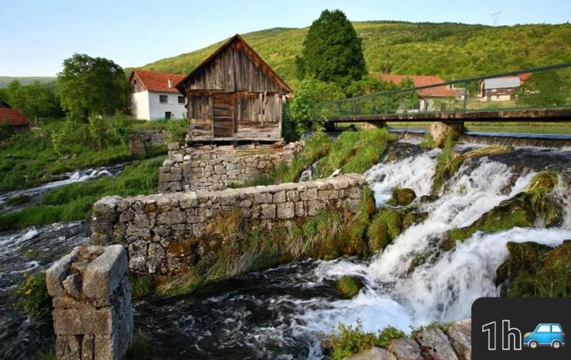 Ruralna Kuca Za Odmor Lika Villa Lovinac  Dış mekan fotoğraf